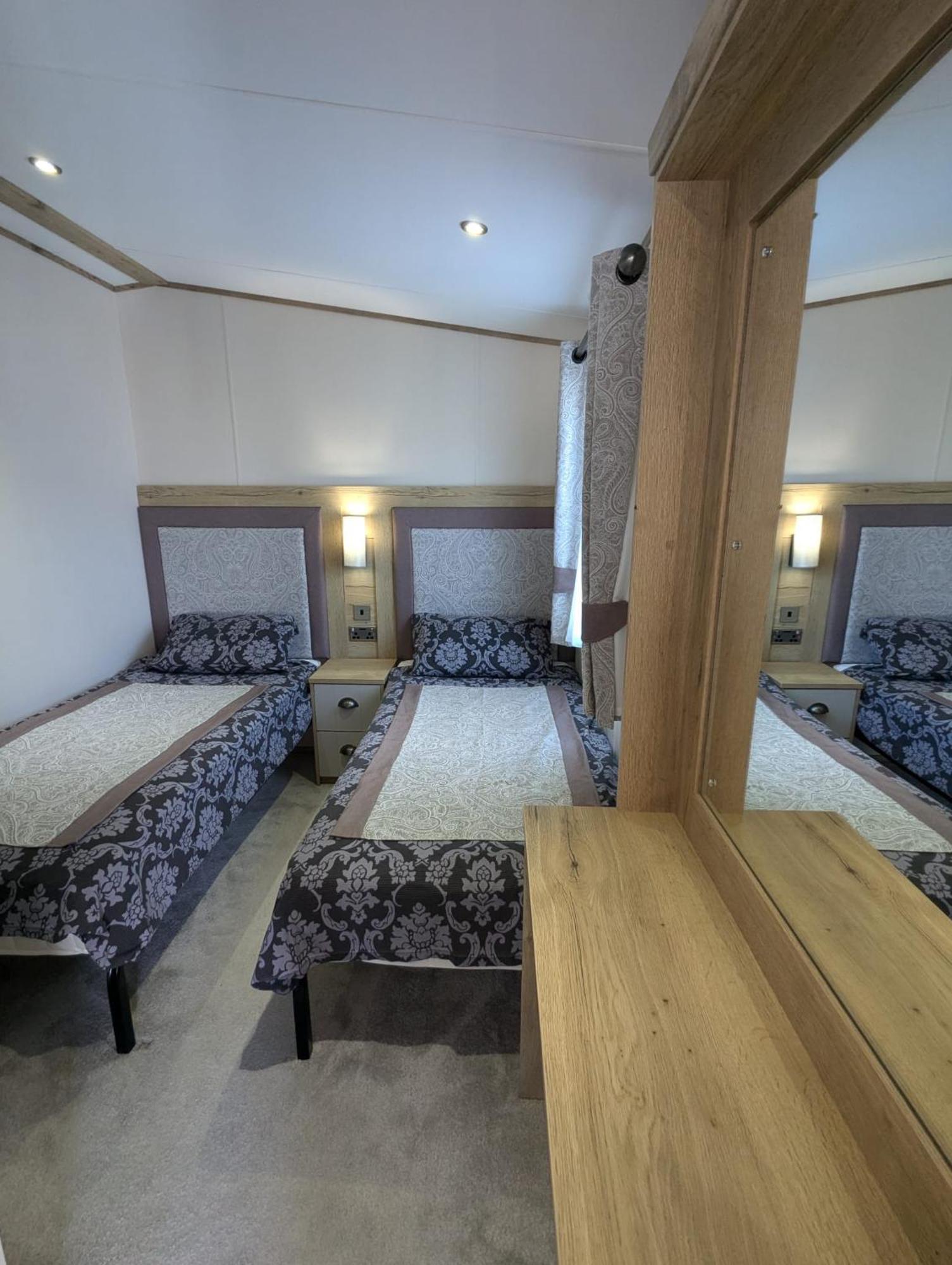 Stunning Caravan With Panoramic Views Weymouth Littlesea Haven Wyke Regis 외부 사진